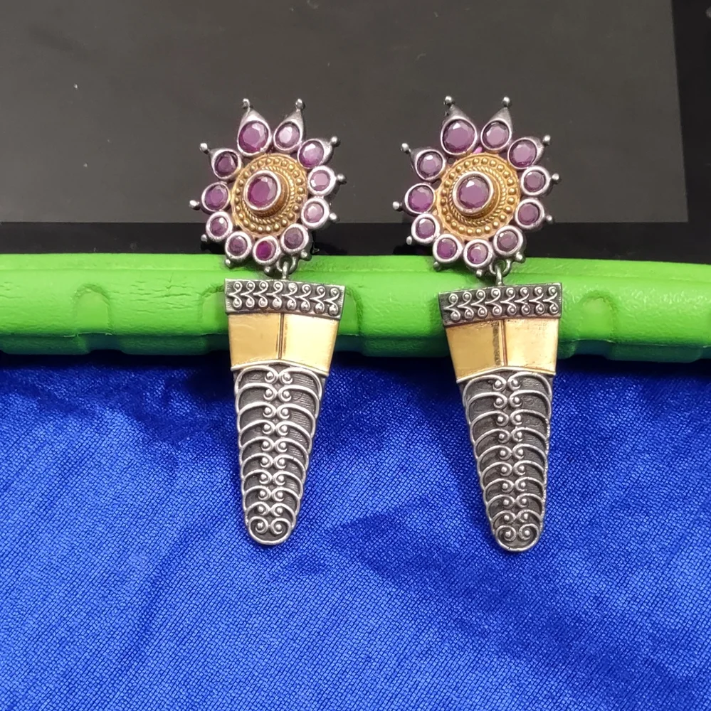 Earring - Picture 3 of 3